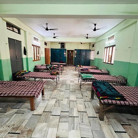 Satsang Lodge Waranasi Zewnętrze zdjęcie